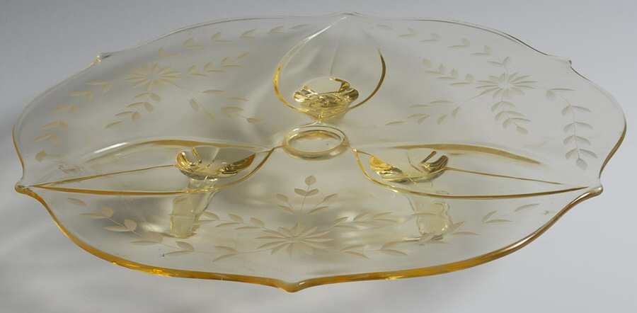 Jubilee Yellow 13" 3 Toed Round Sandwich Tray by Lancaster-1