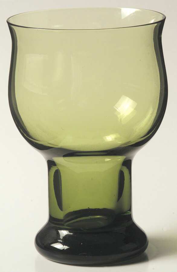 Clarion Green Wine Glass by Lenox-1