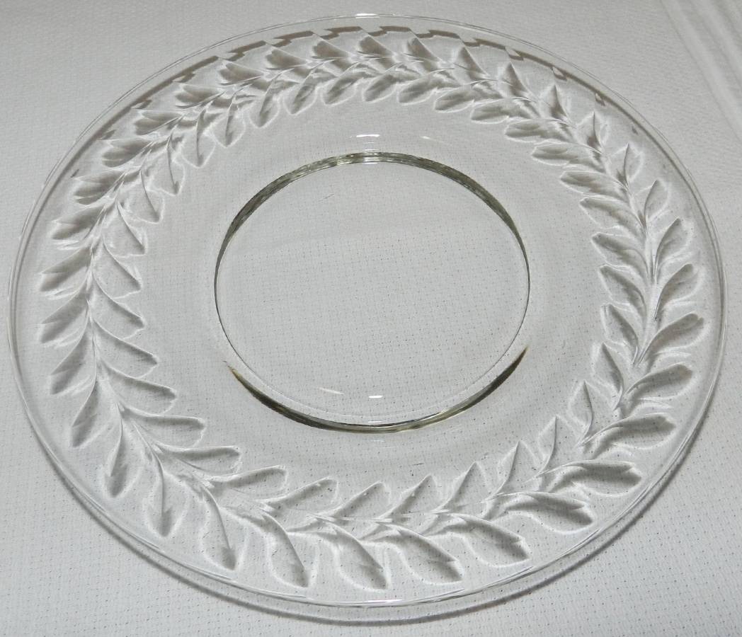 Wreath Luncheon Plate by Rock Sharpe-1