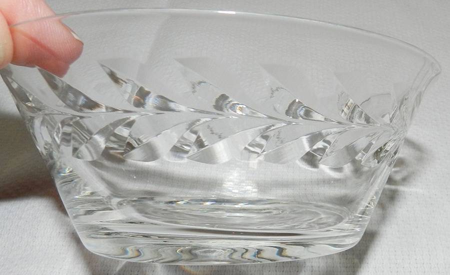 Wreath Finger Bowl by Rock Sharpe-1