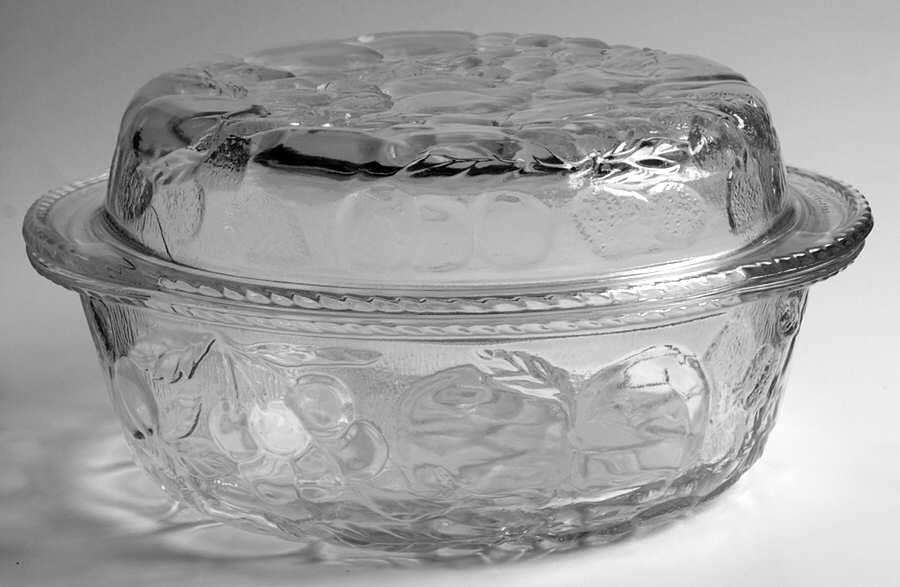 Orchard Fruit Clear 3 Quart Round Covered Casserole by Libbey Glass Company-1
