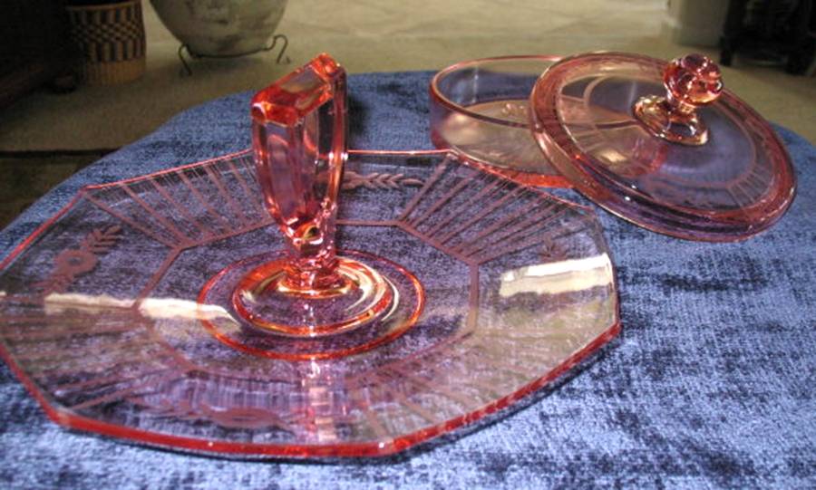 LAC22 Pink Center Handle Tray by Lancaster-1