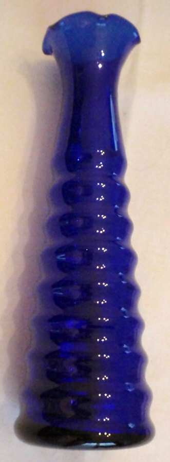 112 9" Flower Vase by Louie-1