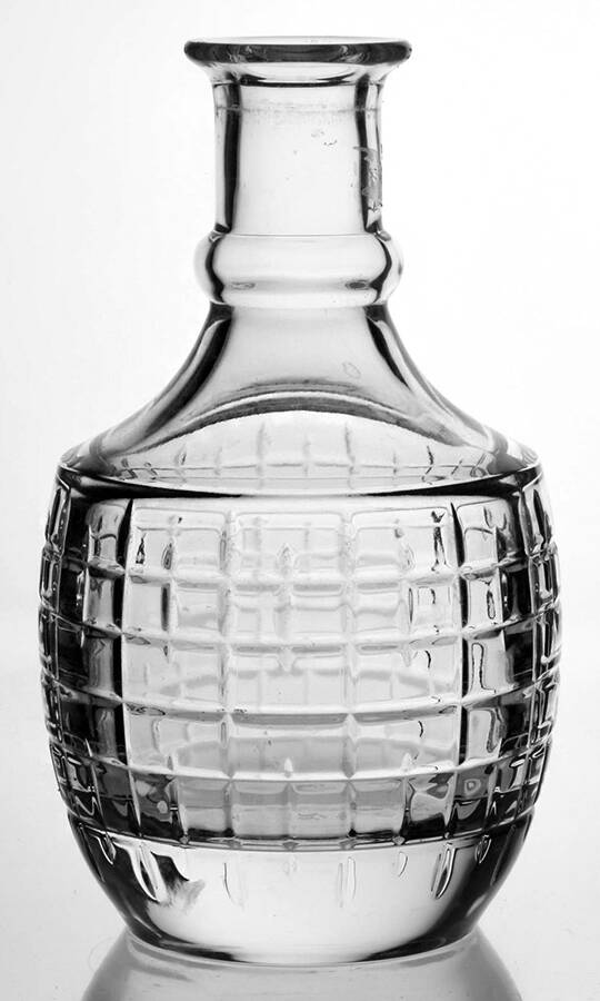 Cocktail Party Wine Decanter No Stopper by Ralph Lauren Crystal-1