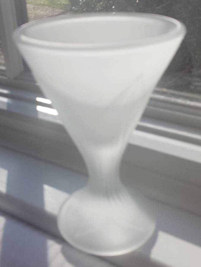 Fidji Footed Ice Cream Cup by La Rochere-1