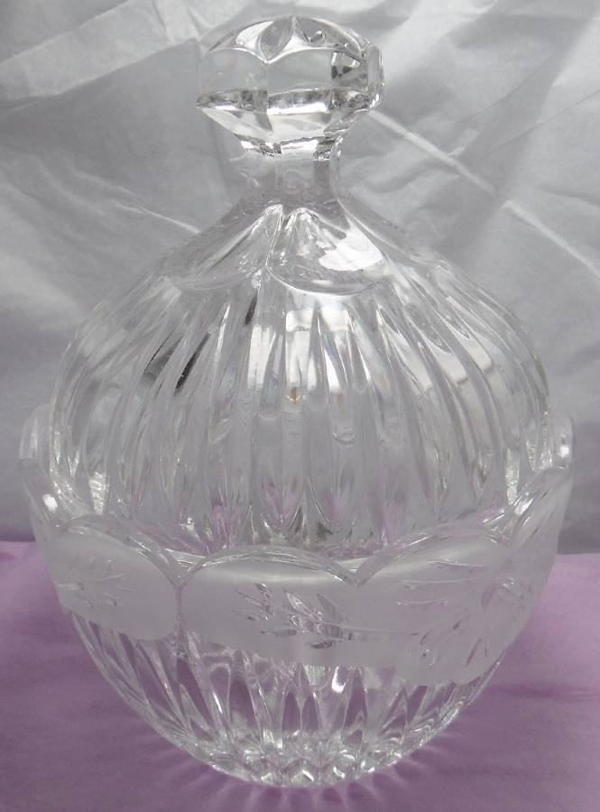 LA20 (Frosted) Candy Dish & Lid by Lausitzer-1