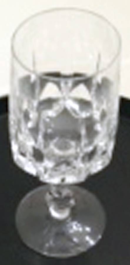LA25 Wine Glass by Lausitzer-1
