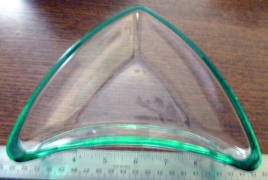 Parma Green Triangle Plate by Luigi Bormioli-1