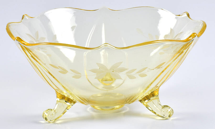 LAC36 8" 3-Toed Footed Bowl by Lancaster-1