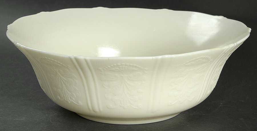 American Sweetheart Cremax (Beige) 8" Large Fruit Bowl by MacBeth-Evans-1