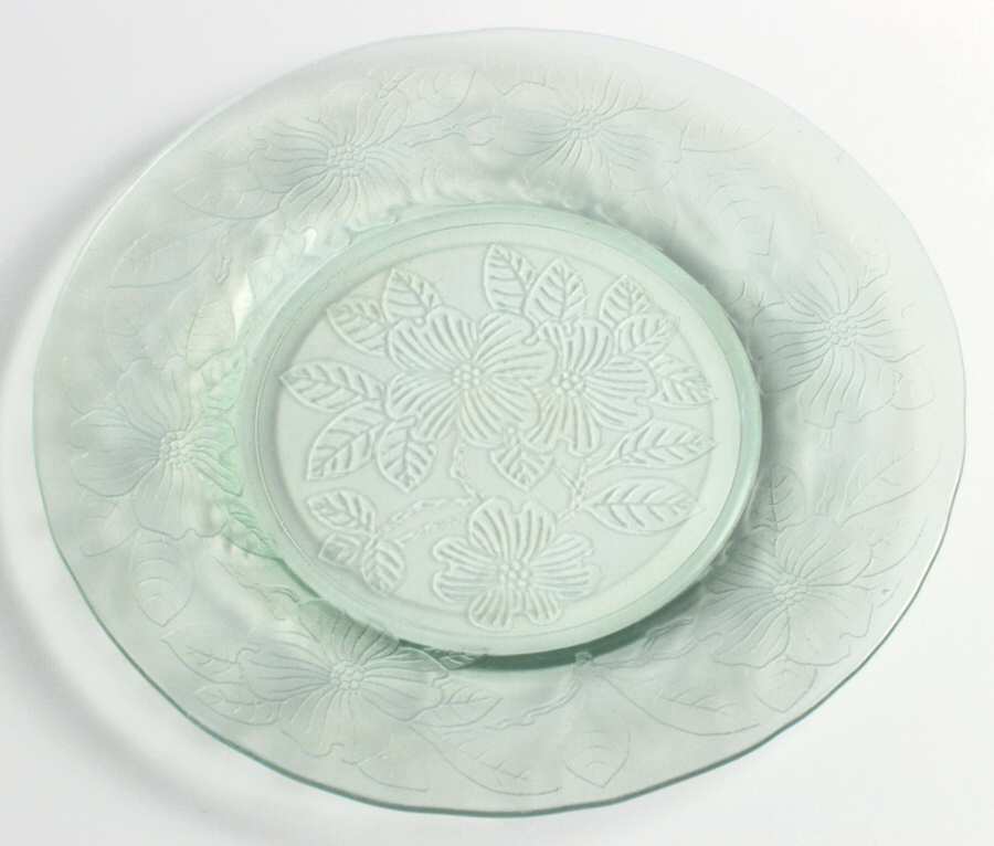 Dogwood Green Luncheon Plate by MacBeth-Evans-1