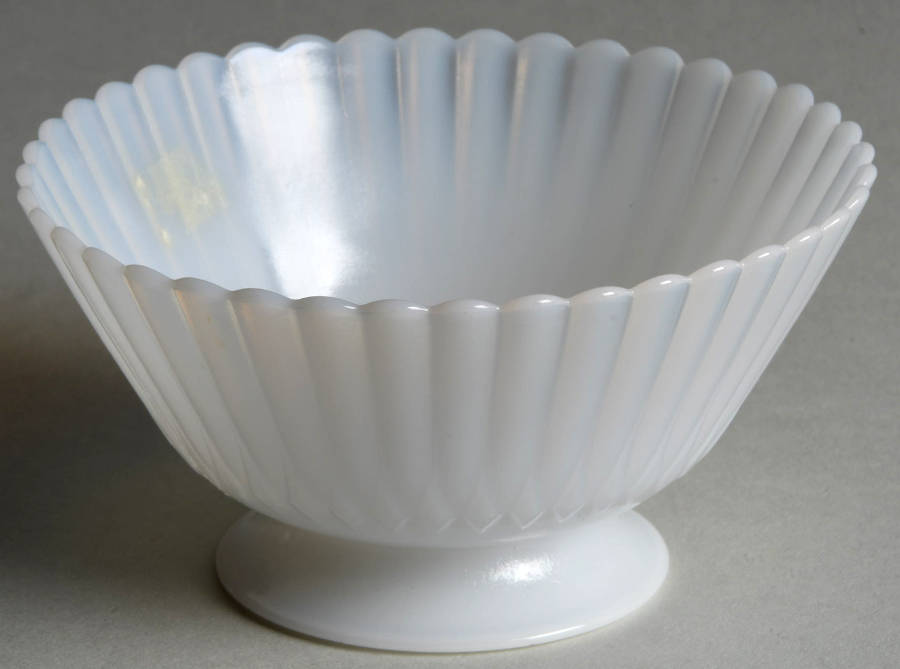 Petalware Monax (White) Low Sherbet by MacBeth-Evans-1