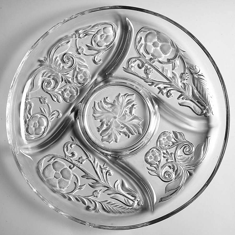 Rock Crystal Clear 11" Round 5 Part Relish by McKee-1