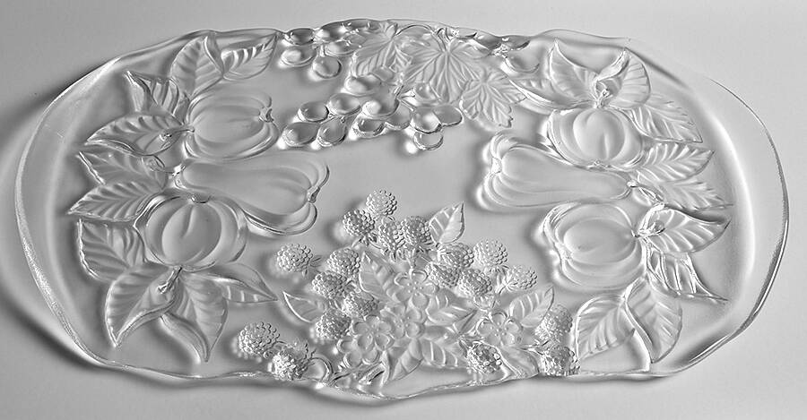 Arabella Canape Tray by Mikasa-1
