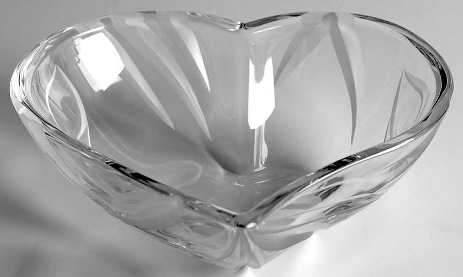 Calla Lily Heart Bowl by Mikasa-1
