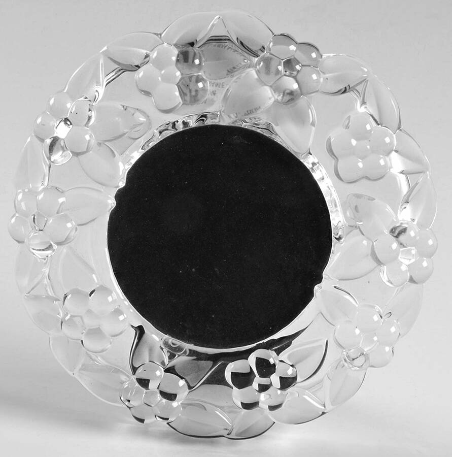 Carmen Round Picture Frame by Mikasa-1