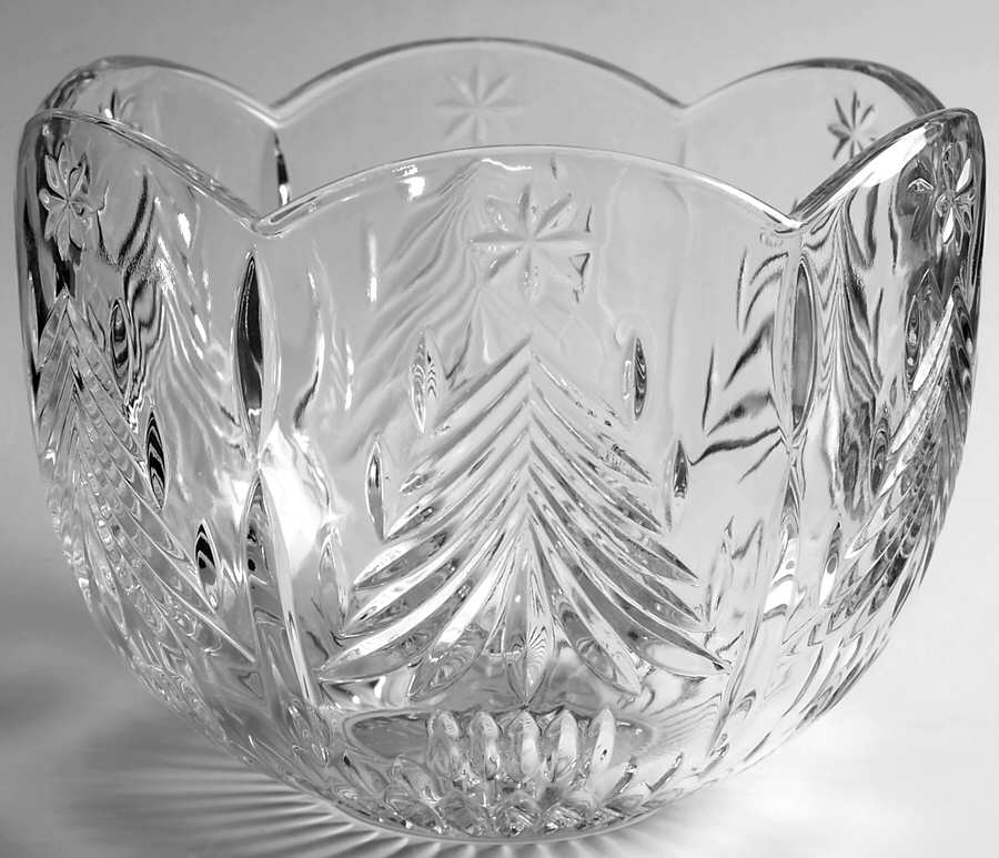 Christmas Tree 8" Round Bowl by Mikasa-1