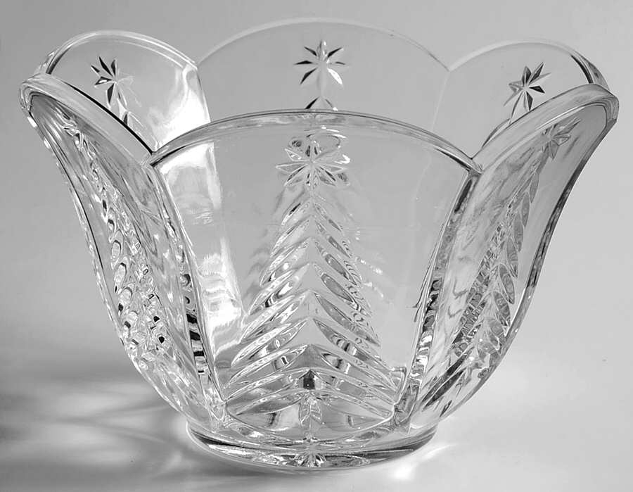 Christmas Tree 7" Round Bowl by Mikasa-1