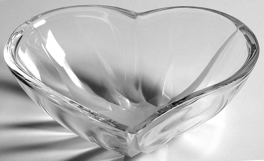 Flame D'Amore Heart Bowl by Mikasa-1