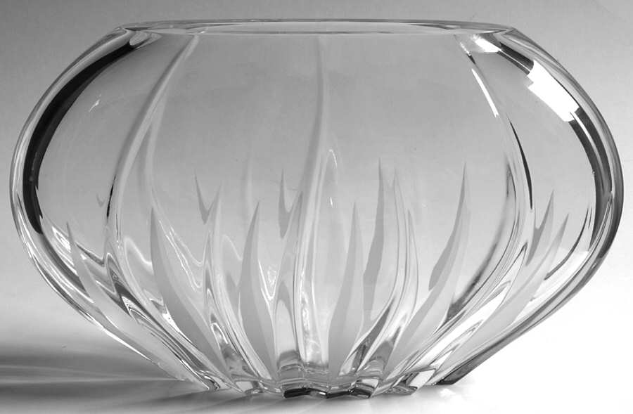 Flame D'Amore 5" Cupped Oval Vase by Mikasa-1
