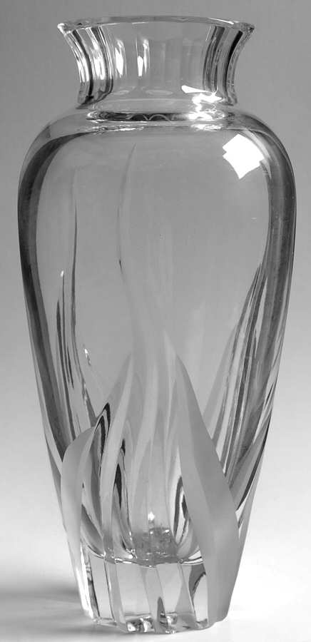 Flame D'Amore 13" Flower Vase by Mikasa-1