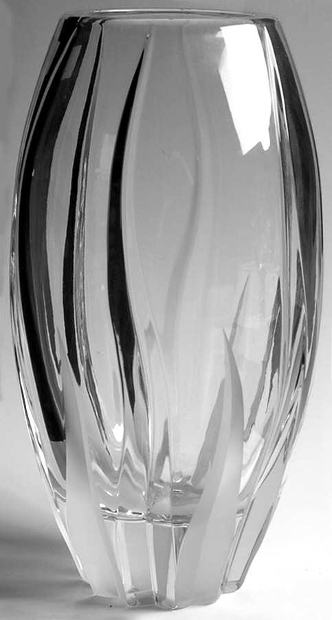 Flame D'Amore 9" Flower Vase by Mikasa-1