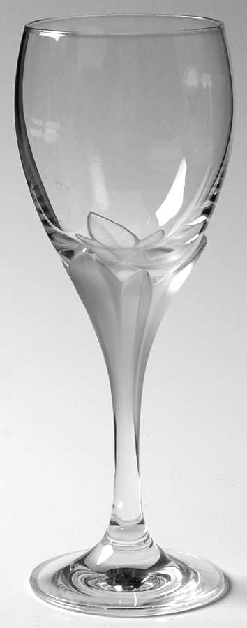 La Dame Wine Glass by Mikasa-1
