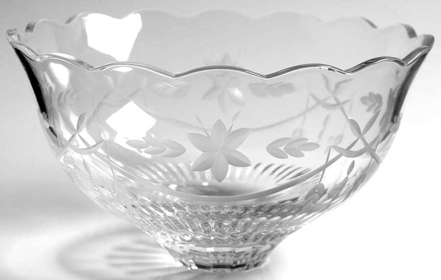 Remembrance 9" Round Bowl by Mikasa-1