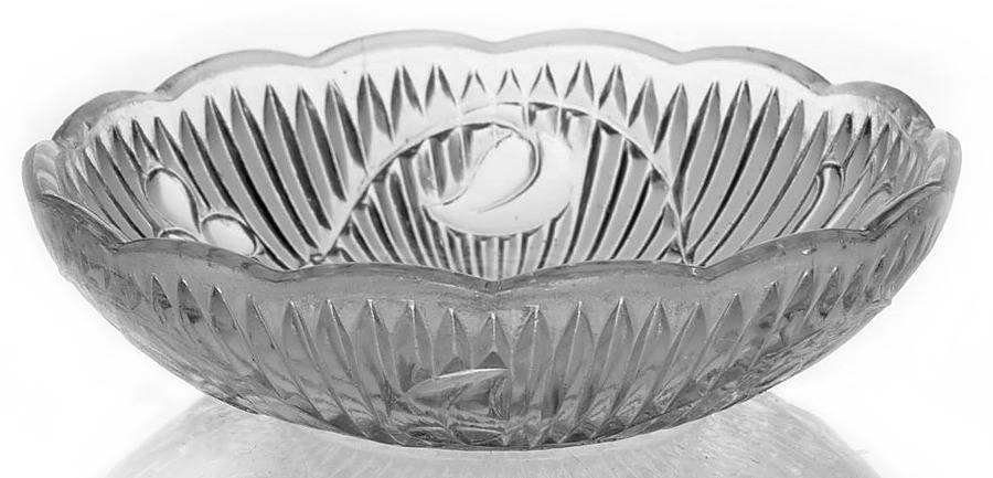 Bellflower Sauce Dish by McKee-1