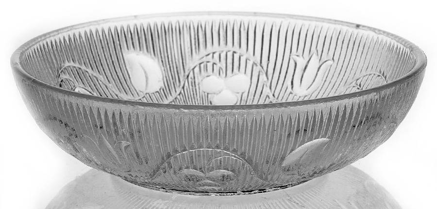 Bellflower 6" Nappy by McKee-1