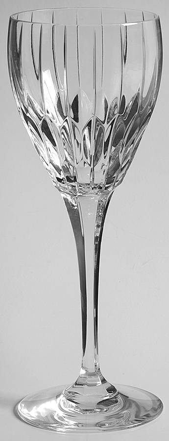 Park Avenue Wine Glass by Mikasa-1