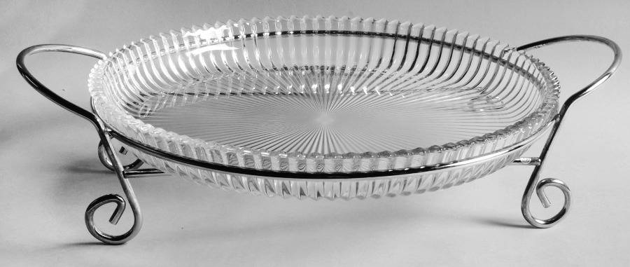Diamond Fire 13" Round Platter & Silver Metal Stand by Mikasa-1