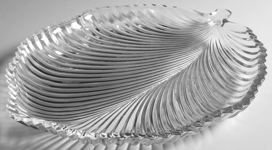 Diamond Fire 15" Leaf Shape Platter by Mikasa-1