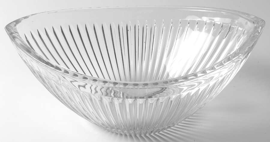 Diamond Fire 11" Oval Bowl by Mikasa-1