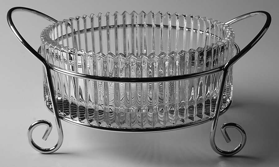 Diamond Fire 8" Hostess Bowl W/Silver Metal Stand by Mikasa-1