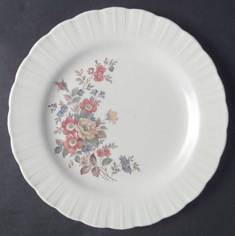 Cremax Pie Crust Flora Dinner Plate by MacBeth-Evans-1