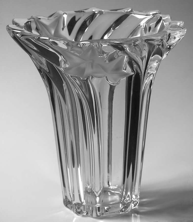 Parisian Ivy 8" Flower Vase by Mikasa-1