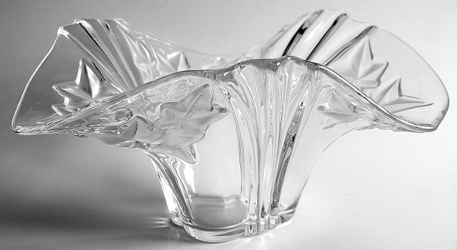 Parisian Ivy 11" Handerchief Bowl by Mikasa-1
