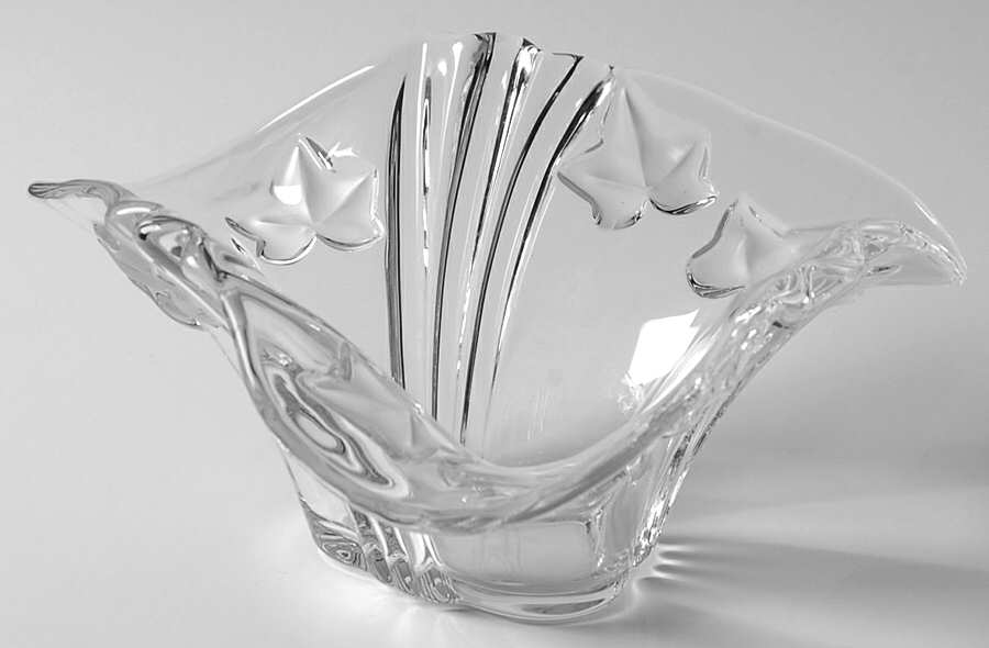 Parisian Ivy 7" Handerchief Bowl by Mikasa-1