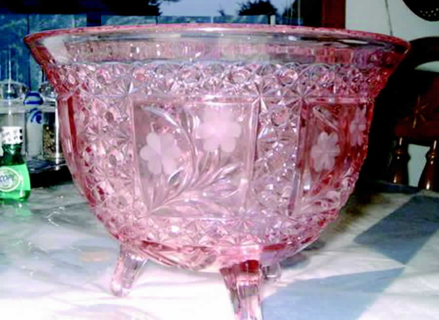 Snappy Pink 3-Footed Round Apple Bowl by McKee-1