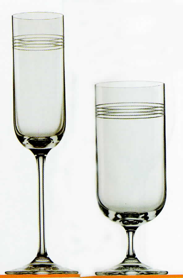 Loop Fluted Champagne by Marc Aurel-1