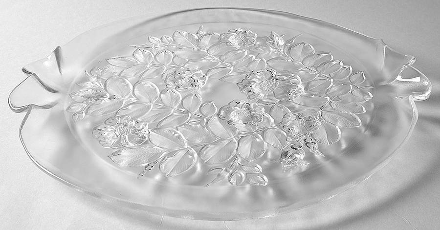 Bianca Cake Plate by Mikasa-1
