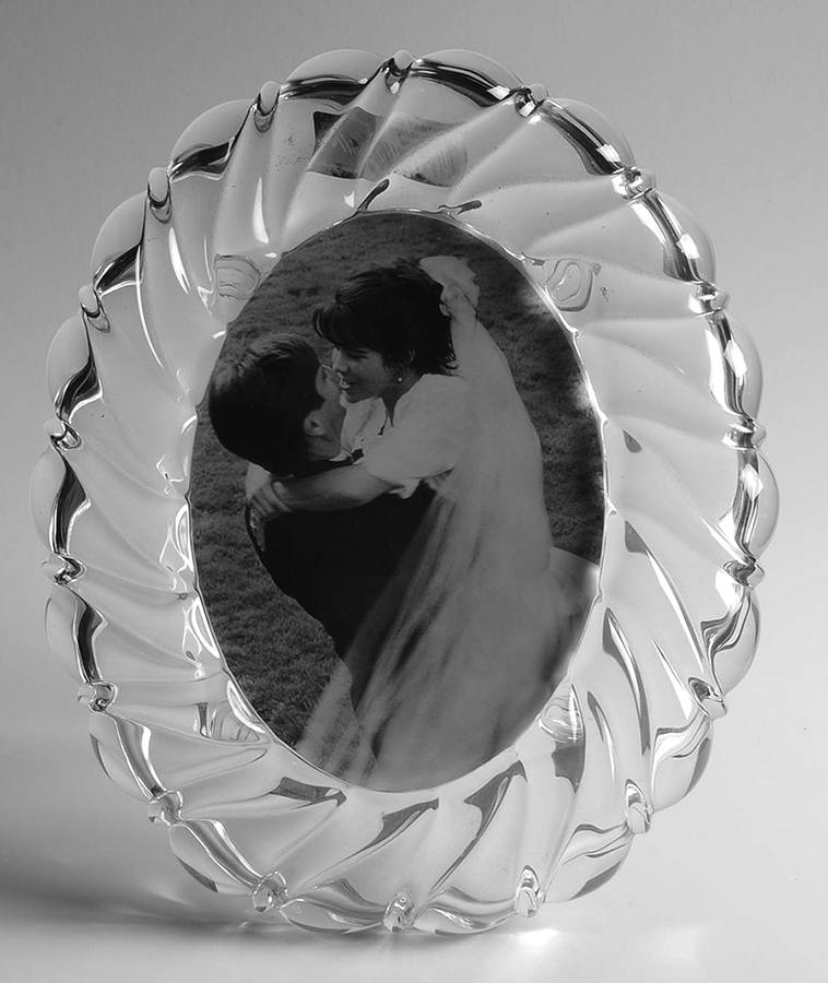 Peppermint Clear Oval Picture Frame by Mikasa-1