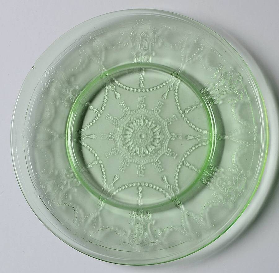 Jennifer Minatures Green Dinner Plate by Mosser (Ohio)-1