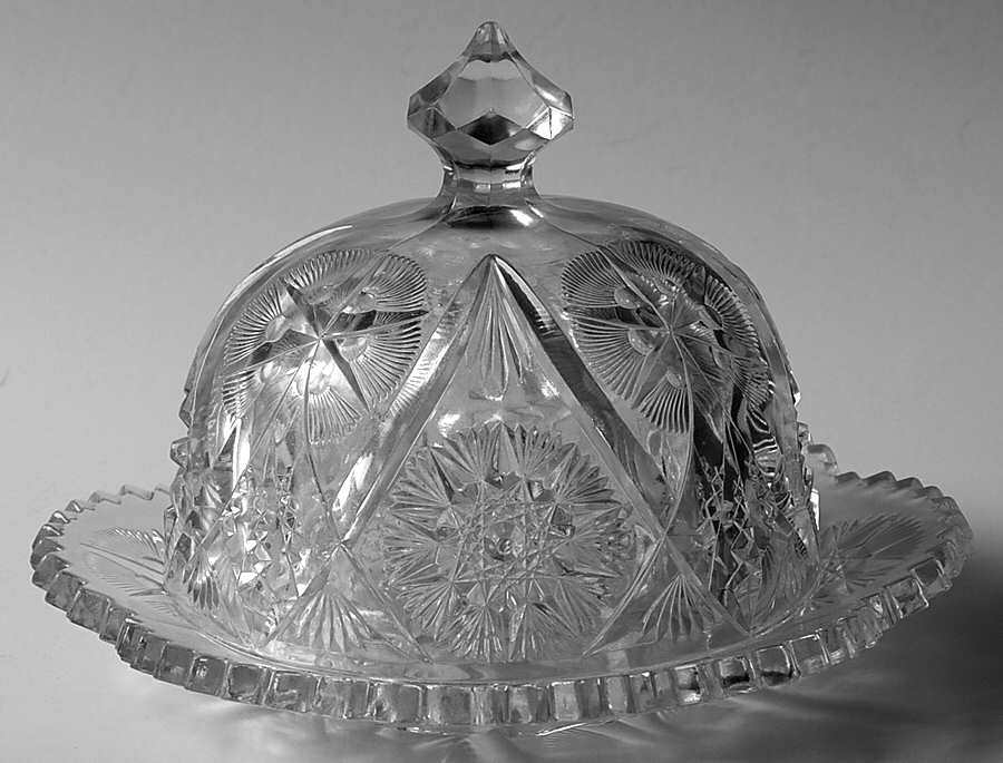 Yutec Clear Round Covered Butter by McKee-1