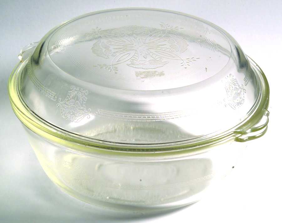 MG5 1.5 Quart Round Covered Casserole by McKee-1