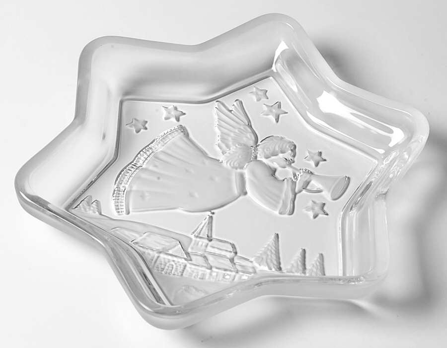 Christmas Star Star Shape Dish by Mikasa-1