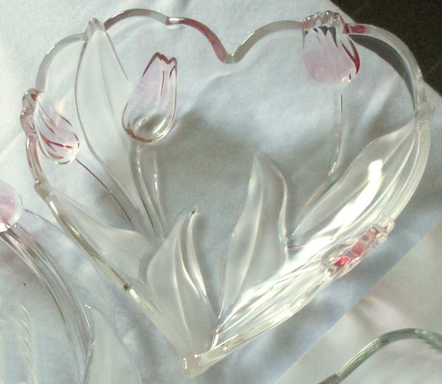 Juliana 9" Heart Bowl by Mikasa-1