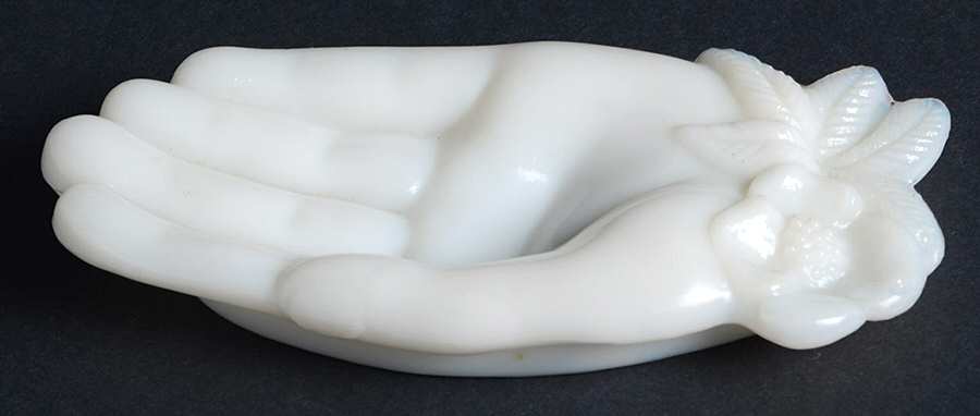 Animals & Figurines Oval Pin Tray by McKee-1