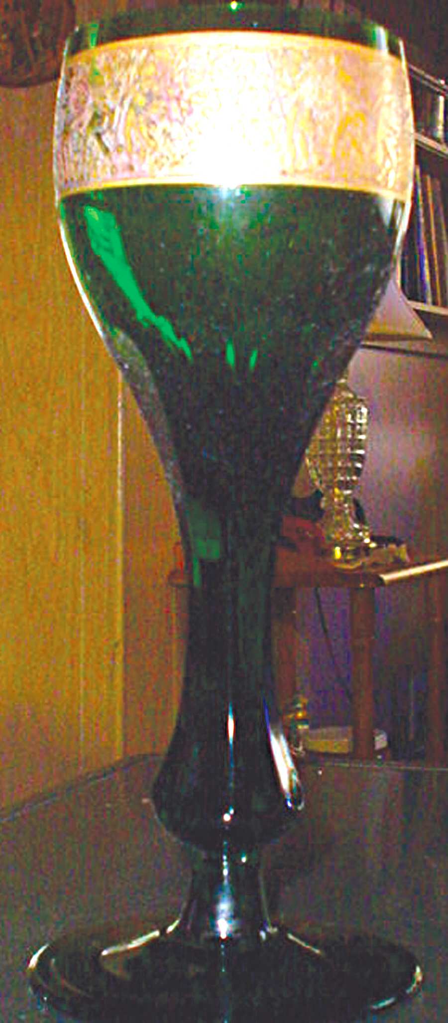 MOG9 Emerald Green Water Goblet by Moser-1